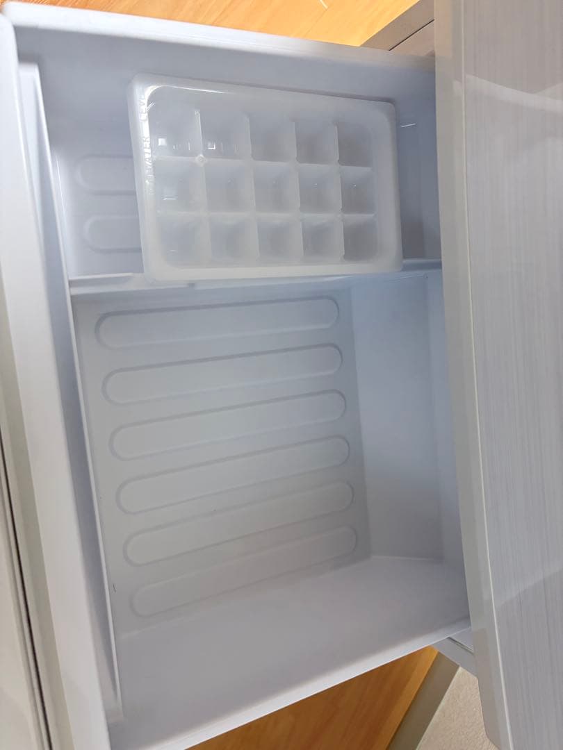 SHARP SJ-D14F-W 冷蔵庫 137L 2020年製 徳島　一人暮らし