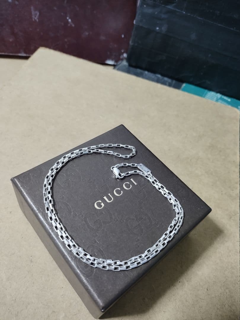良好品 GUCCIグッチシルバー925チェーンネックレス イタリア製 高級感あり