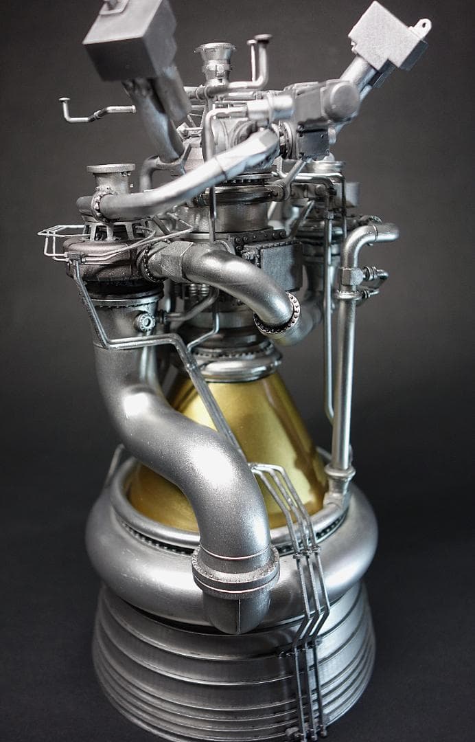 JAXA LE-9 ロケットエンジンモデル完成品
