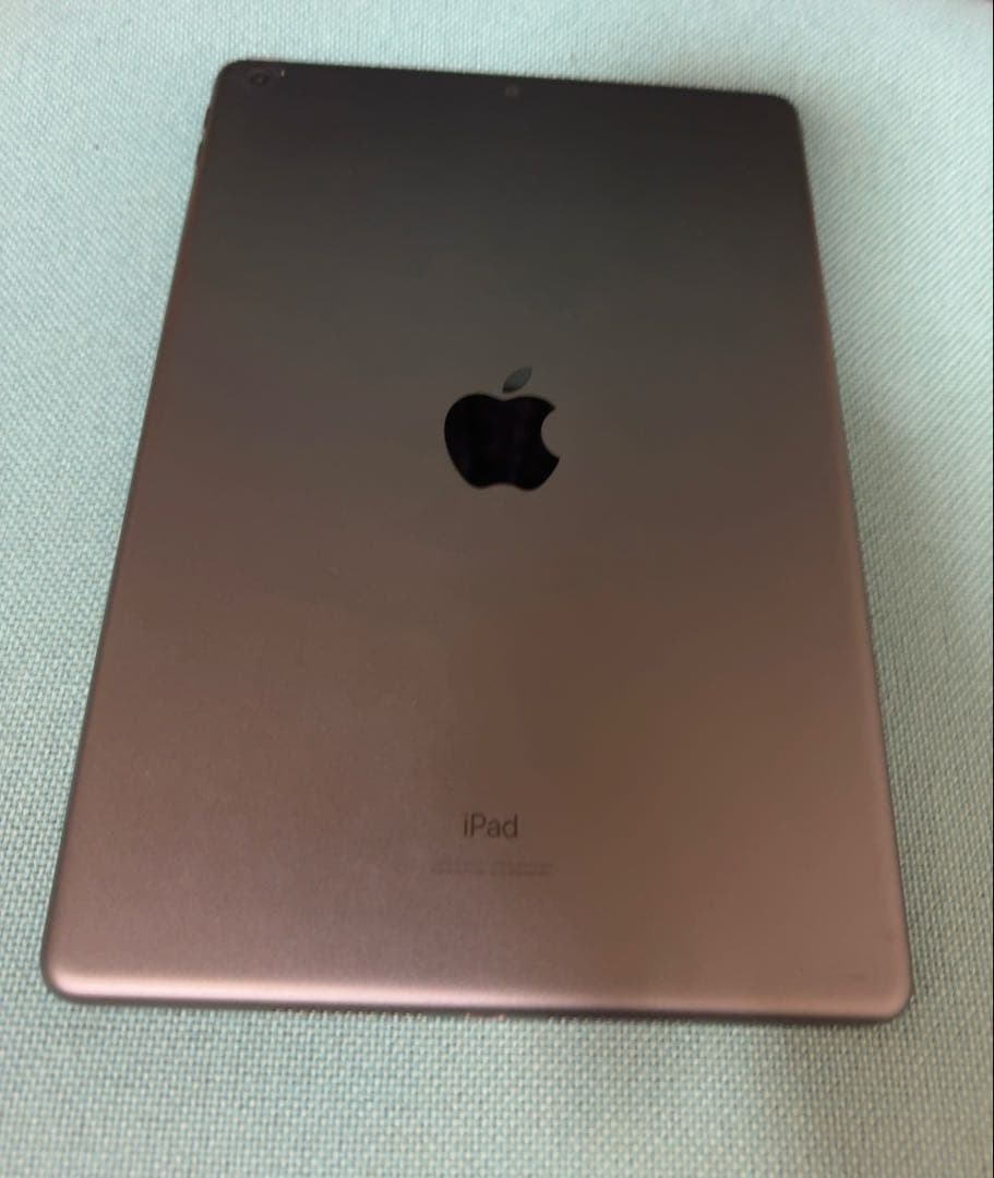 Apple iPad 第9世代　64GB Wifi スペースグレイ