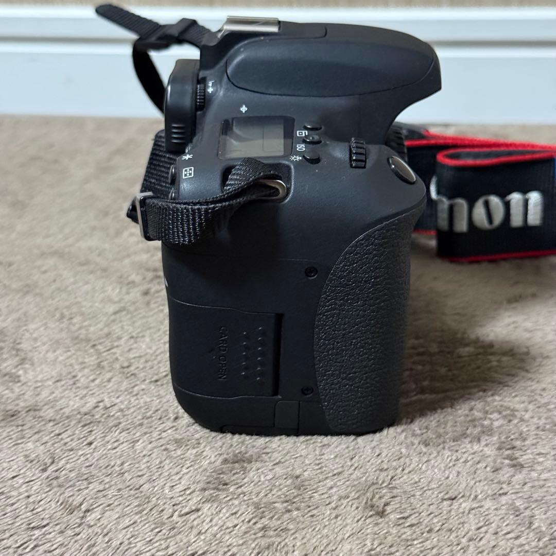 Canon キャノン　EOS 8000D ダブルズーム デジタルカメラ