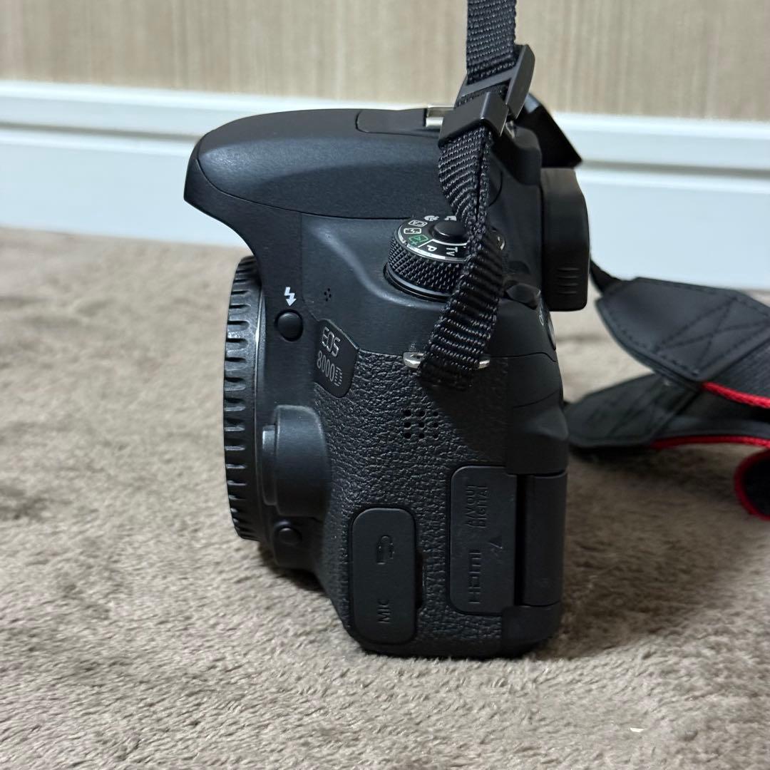 Canon キャノン　EOS 8000D ダブルズーム デジタルカメラ