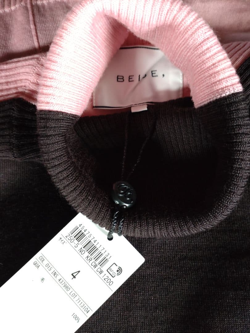 【未使用タグ付き】BEIGE，バイカラーウールタートルニット