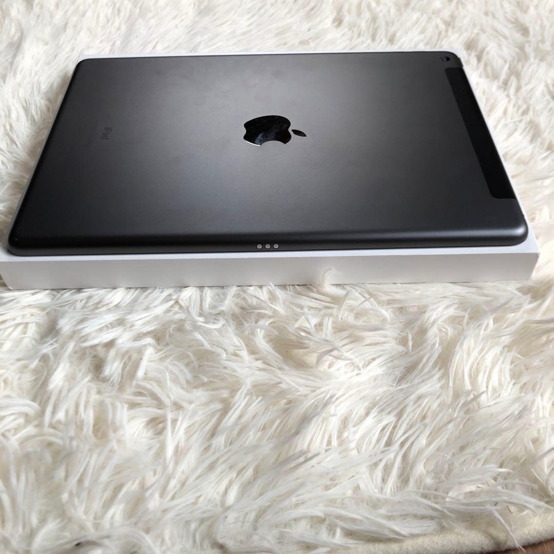 【即購入OK】iPad 第8世代 セルラーモデル【極美品】 #76 【付属品】