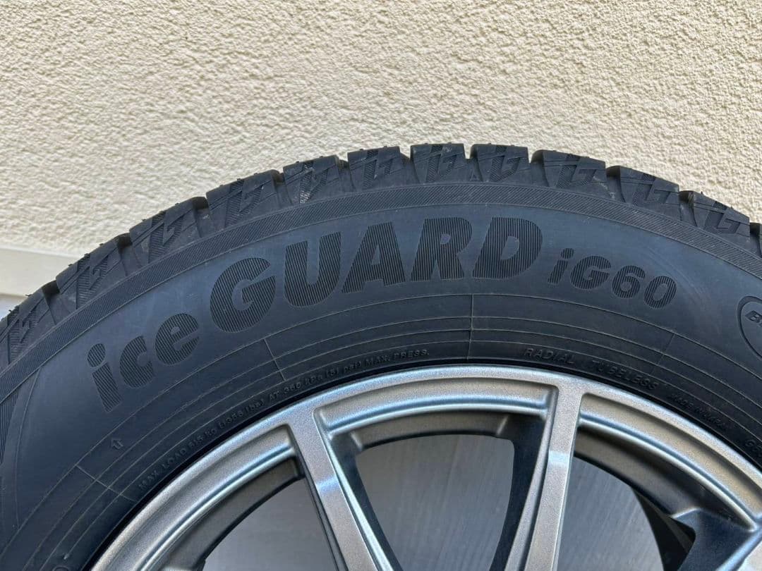 ２３製スタッドレスタイヤ４本バリ溝！195/65/15