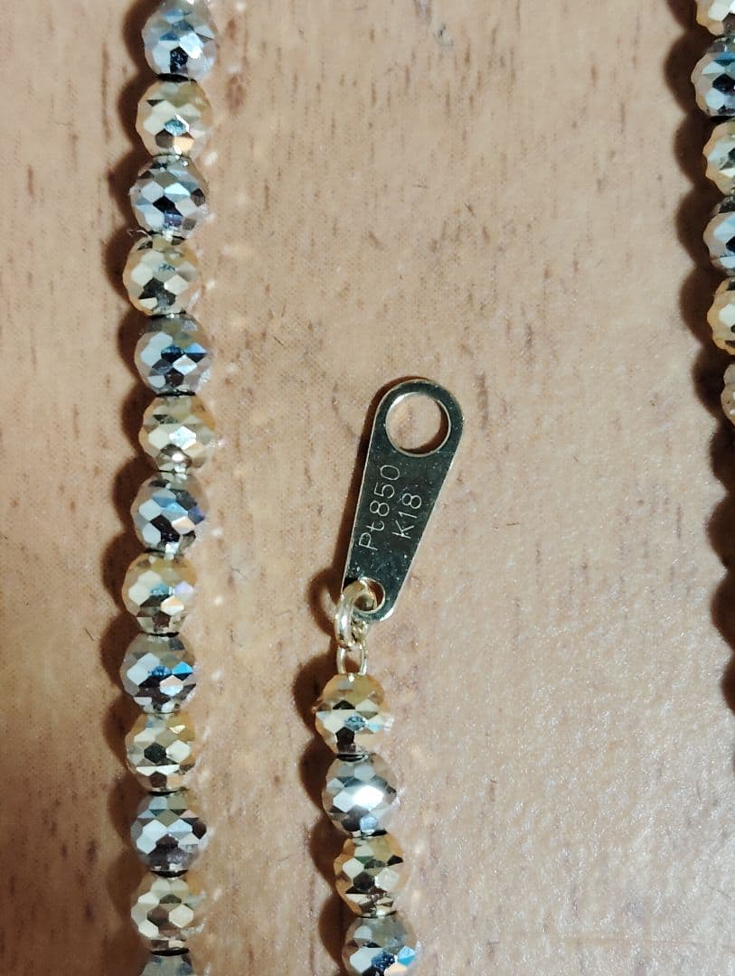 シャンデリアカット k18 pt850 コンビ50cm　ネックレス