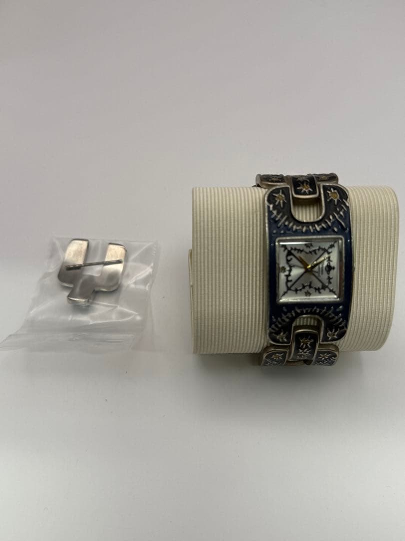 【箱・取説付き】　不動品　ヴィヴィアン時計【2】