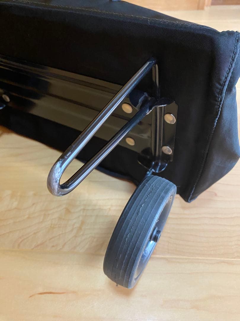 【希少⭐️入手困難】PRADA ショッピングカート　旅行バック　便利なキャリー付き