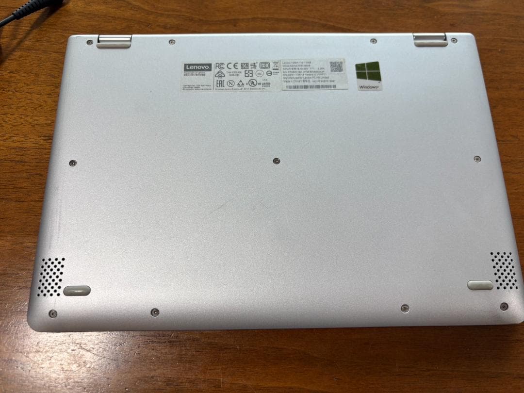 Windowsノート本体 Lenovo YOGA 710-11KB core i5 8GB 256GB