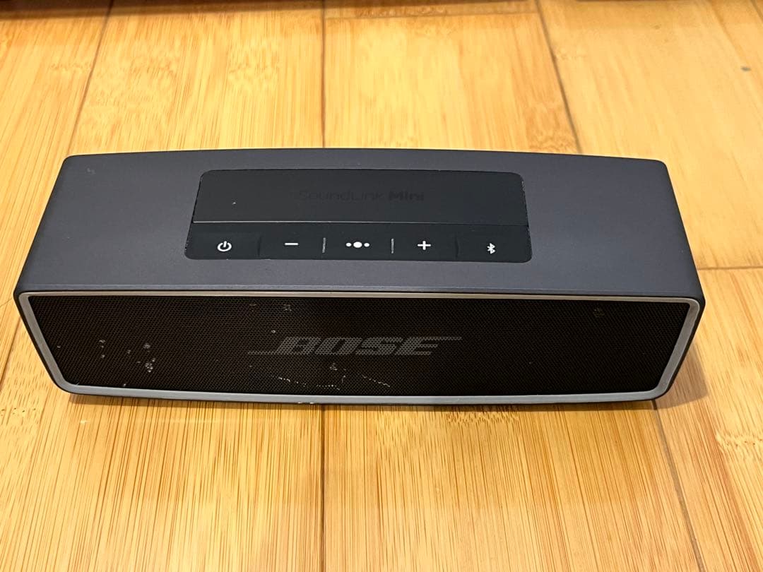 BOSE ワイヤレススピーカー 本体と付属品