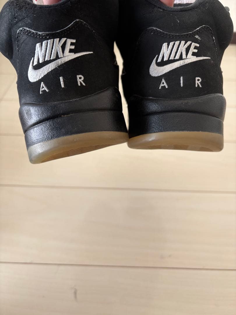 Air Jordan 5ハイカットスニーカー ブラック/グレー/レッド