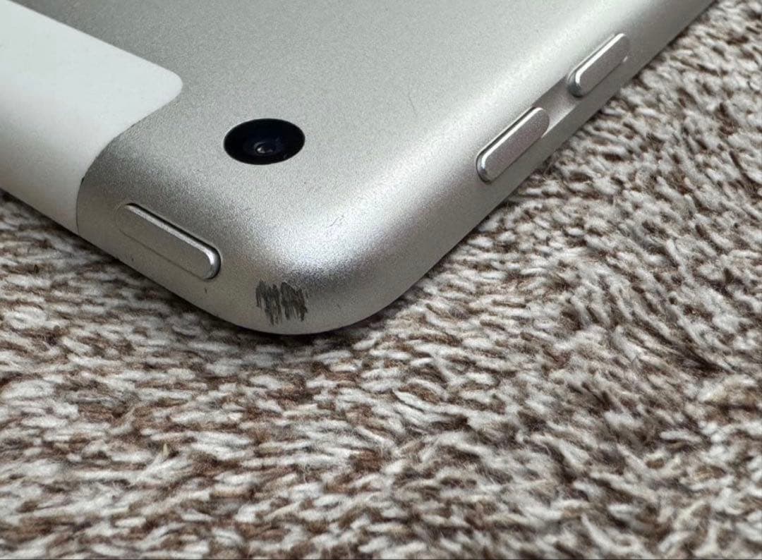 iPad 第6世代 32GB シルバー Wi-Fi+Cellular A1954