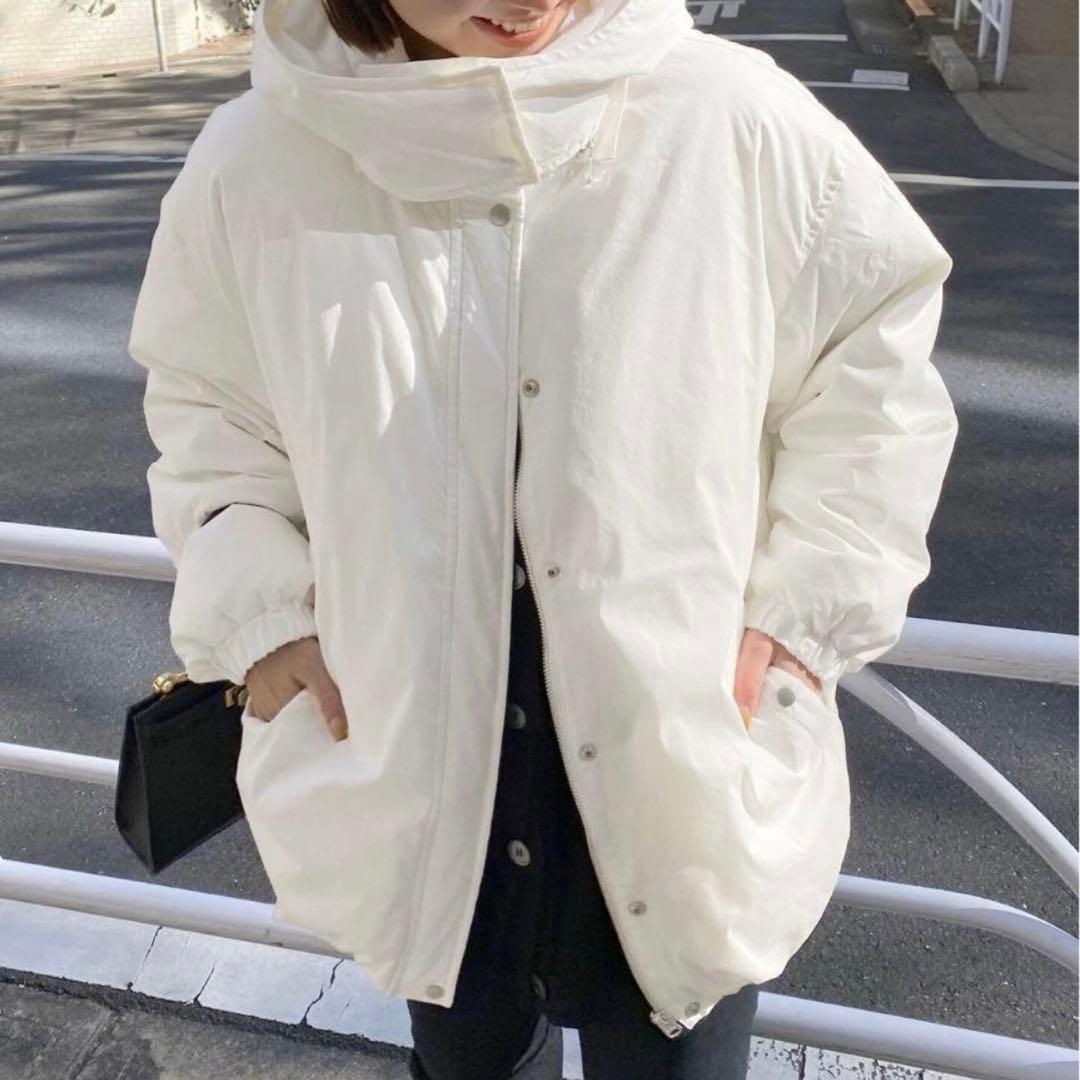 「SLOBE IENA」 ダウンジャケット 38 ホワイト ショートダウン