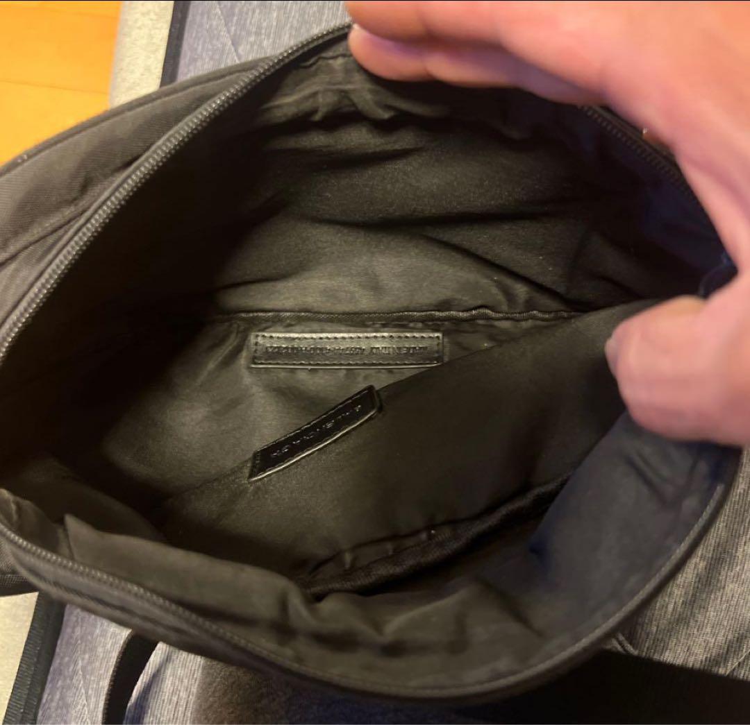 BALENCIAGA ボディバッグ ブラック　バレンシアガ