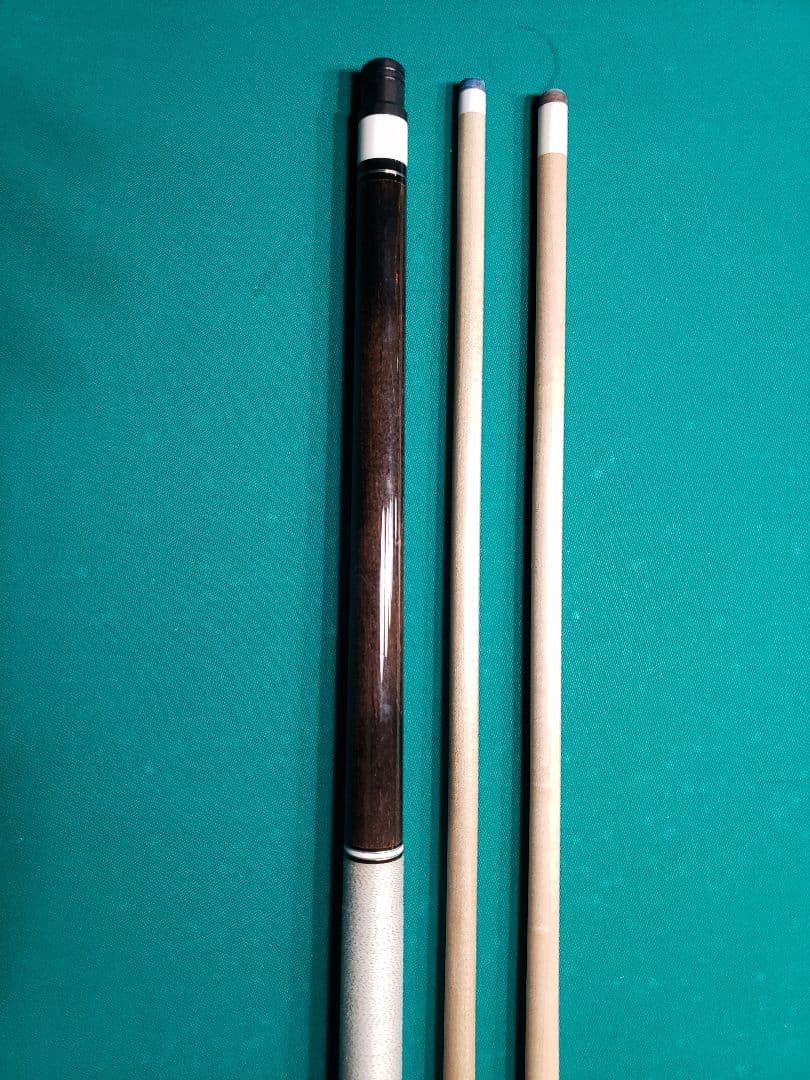 ビリヤードキュー 2本シャフト付き