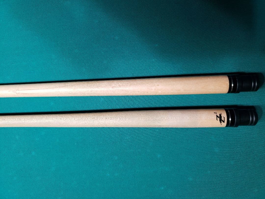 ビリヤードキュー 2本シャフト付き