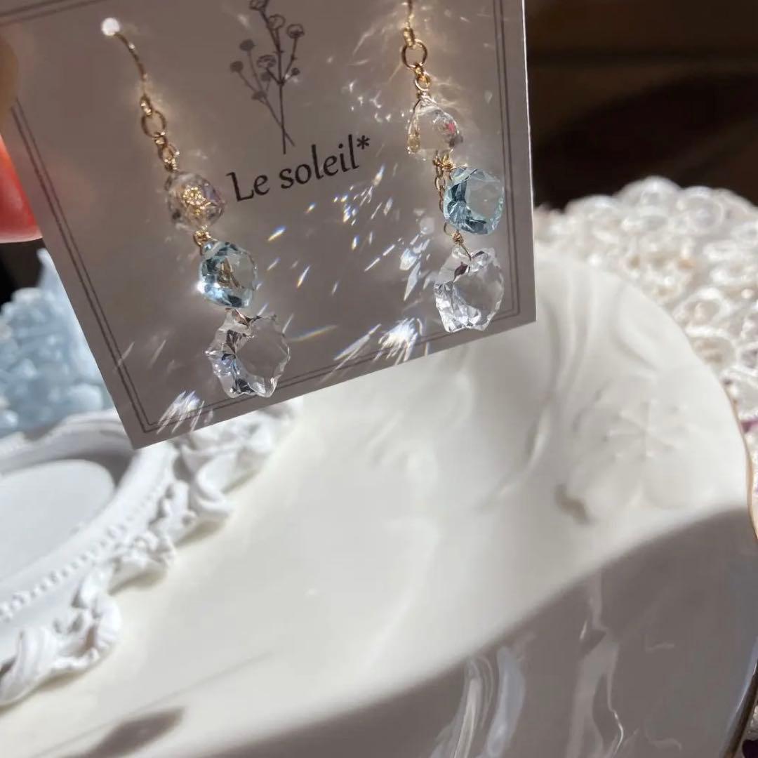 ポメころび◆ラスト1点✧雪の結晶✧水晶×スカイブルートパーズピアス