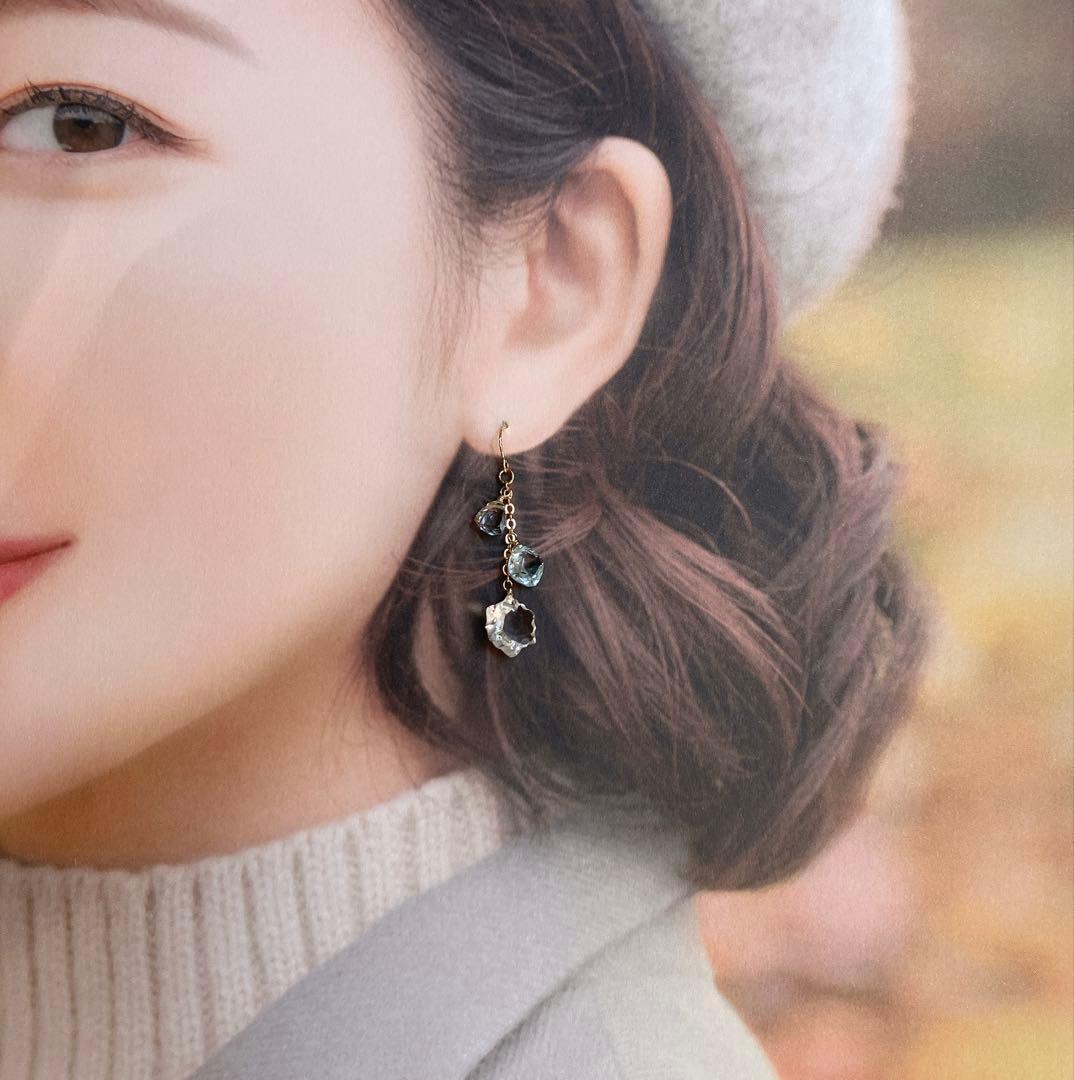 ポメころび◆ラスト1点✧雪の結晶✧水晶×スカイブルートパーズピアス