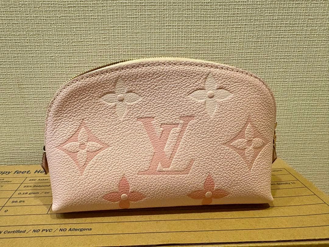 Louis Vuitton ピンク モノグラム ポーチ