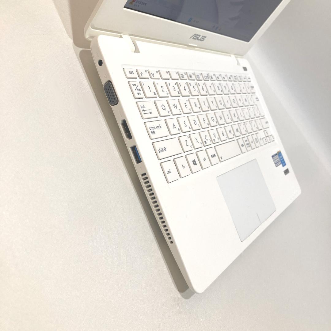 初心者向け✨快適i3・カメラ付・軽量✨白✨すぐ使えるノートパソコン◇T491-2