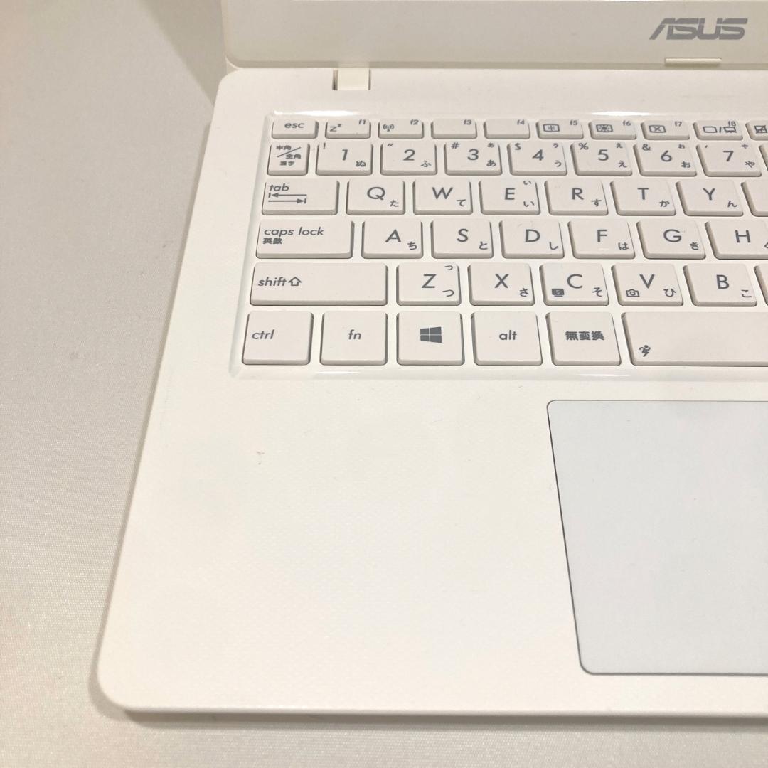 初心者向け✨快適i3・カメラ付・軽量✨白✨すぐ使えるノートパソコン◇T491-2