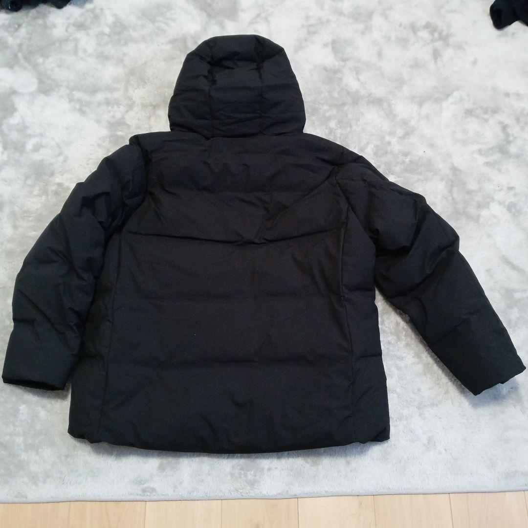 新品タグ付き　ユニクロ　シームレスダウンパーカ