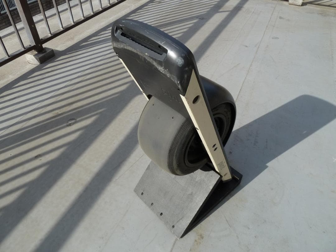 即購入は✖　累積走行距離わずか61キロ OneWheel Pint 電動スケボー