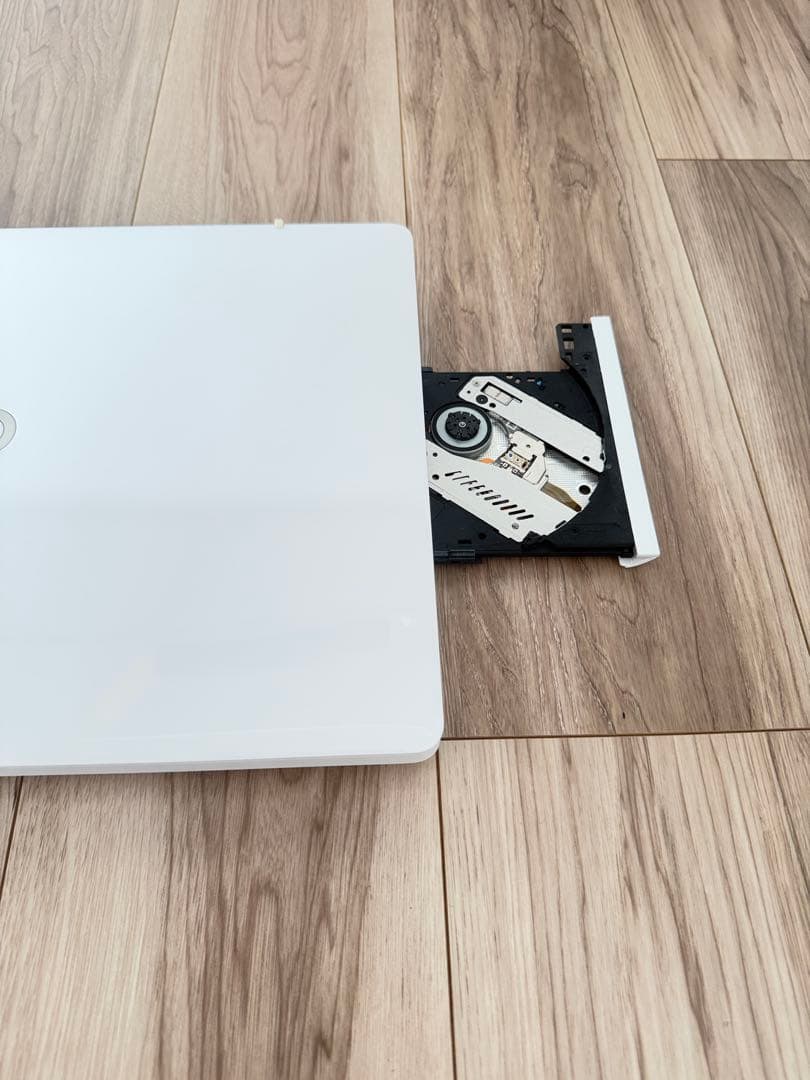 【ジャンク】FUJITSU LIFEBOOK AH77/B1 Blu/Ray