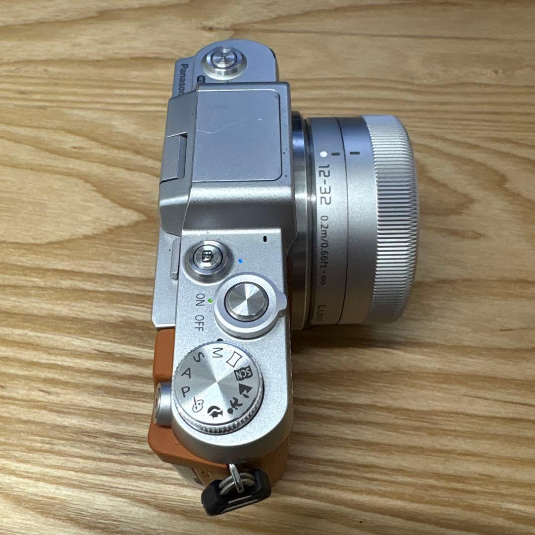 Panasonic DMC-GF7W ミラーレス一眼 カメラ