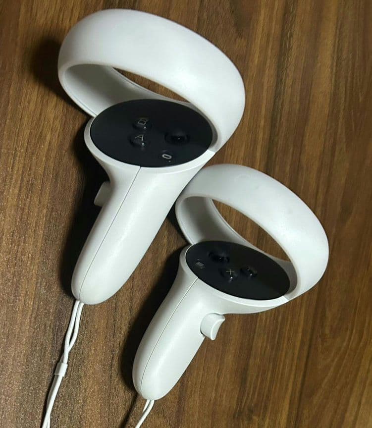  Qunst2(オキュラスクエスト2) コントローラー