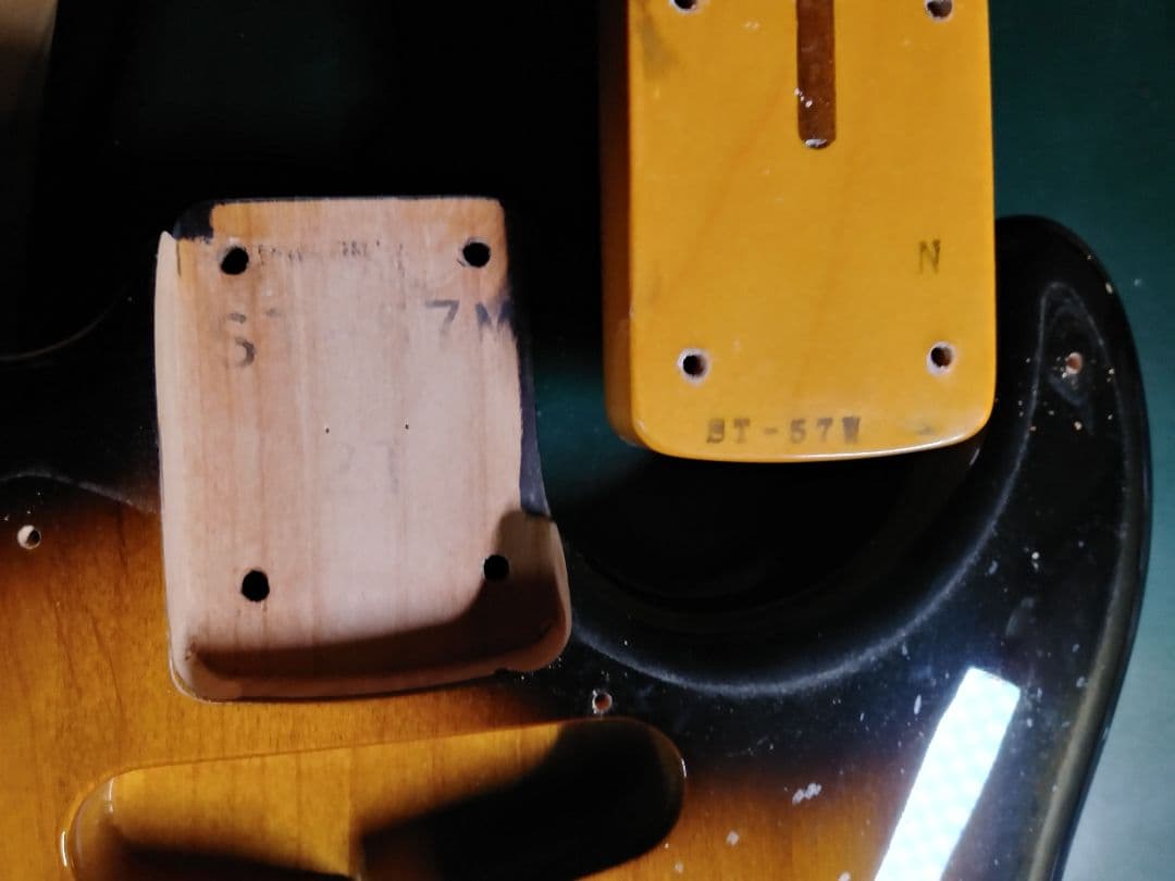 美品 Fender japan フェンダージャパン　ストラトキャスター　ST57