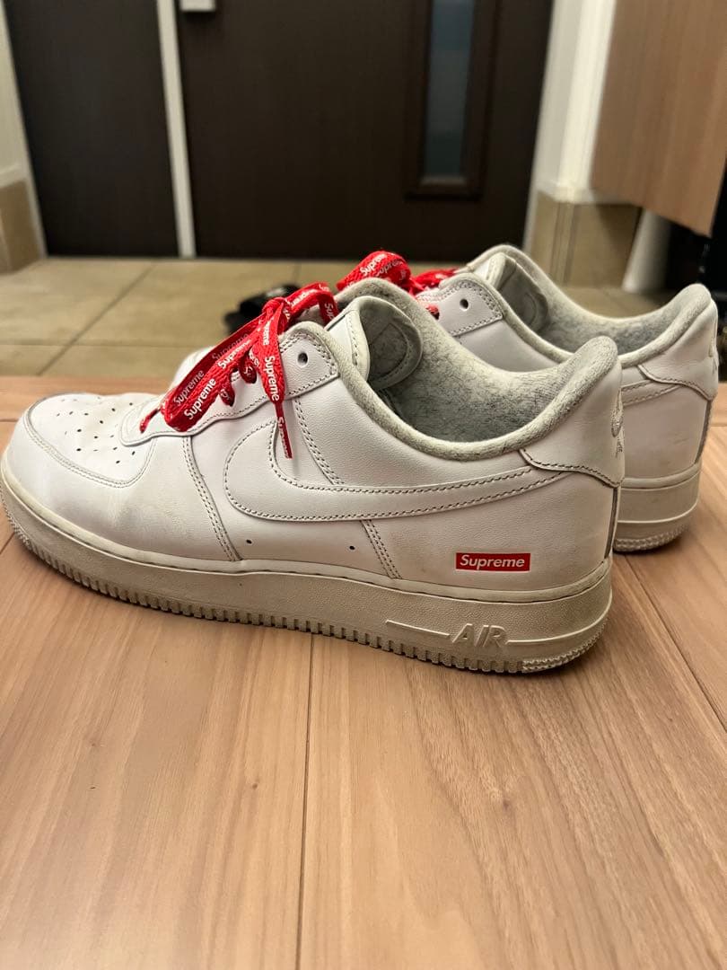 Supreme × Nike Air Force 1 Low \"White\"