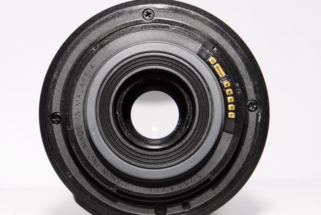 美品 望遠レンズ Canon EF-S 55-250mm F4-5.6 IS