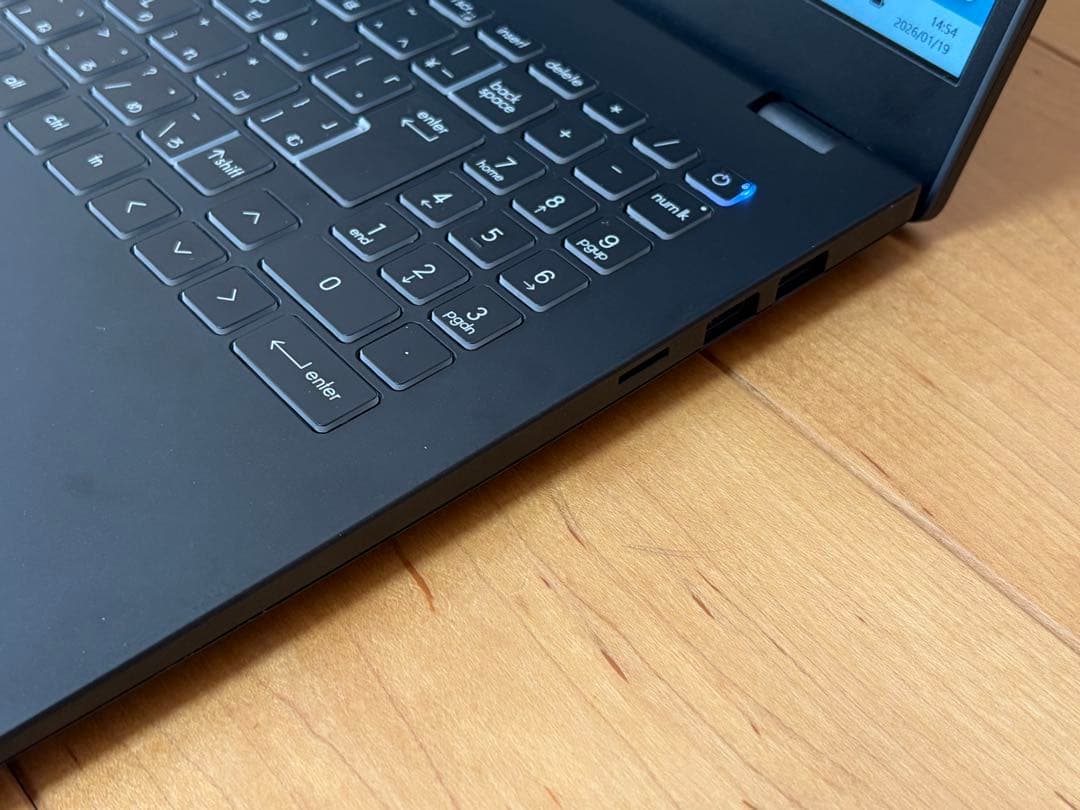 ほぼ未使用 MSI Modernシリーズ ノートPC 本体