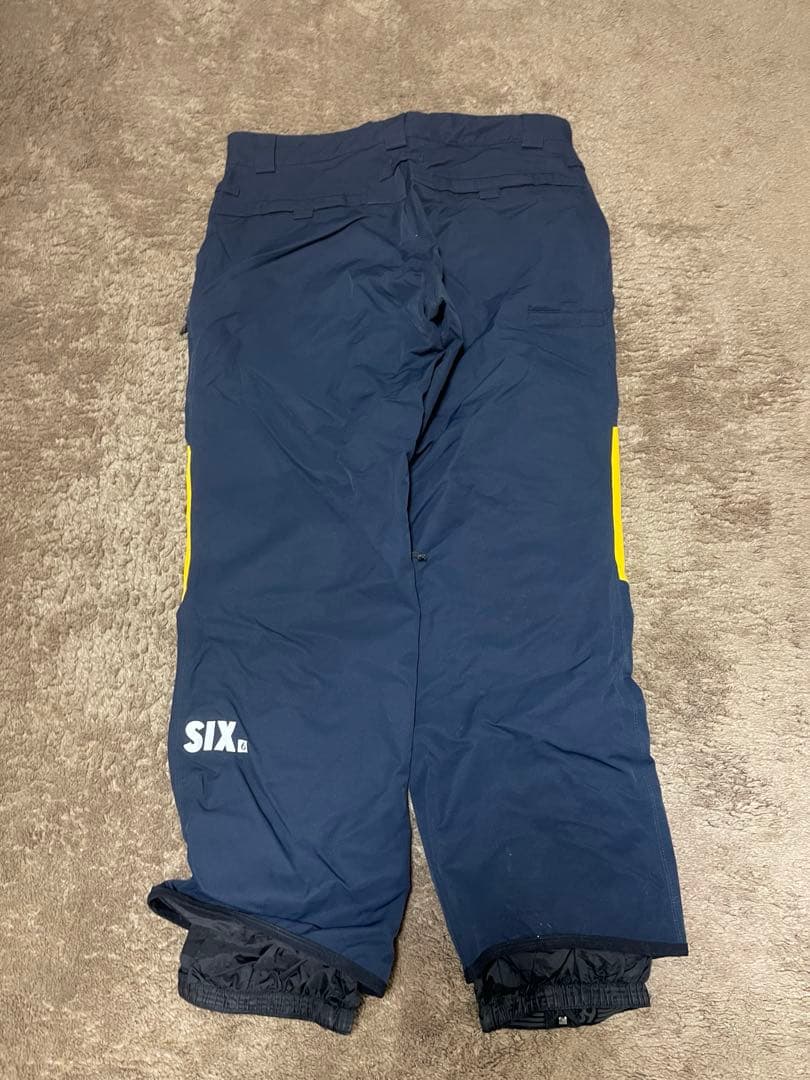 686 SIX スノーボードウェア