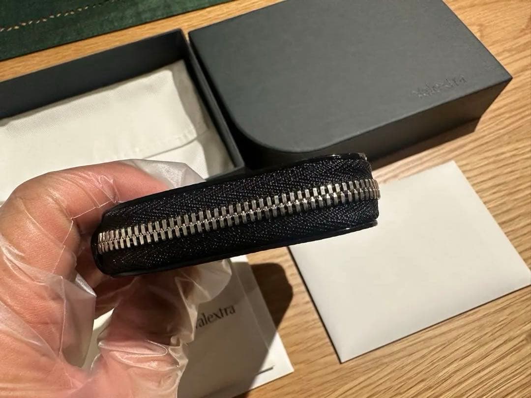 valextra ウォレット　黒　財布　ケース