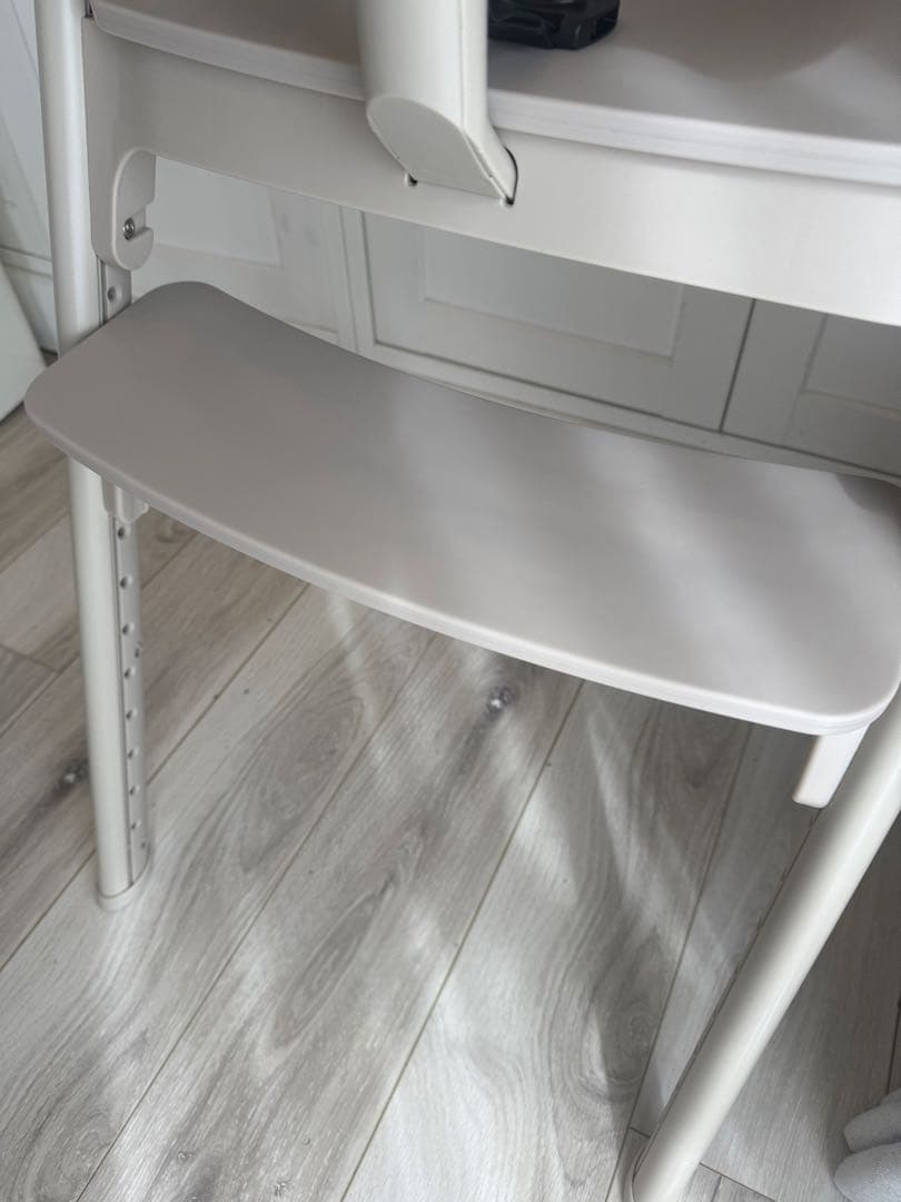 ヤトミ NOVUS ノウス ベビーハイチェア グレージュ