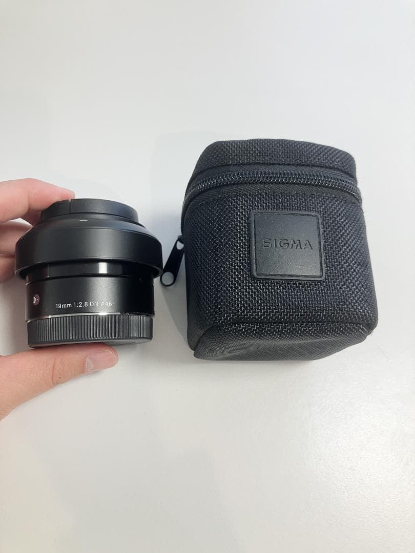 SONY α6300と単焦点レンズセット（純正バッテリー＋純正チャージャー付き）