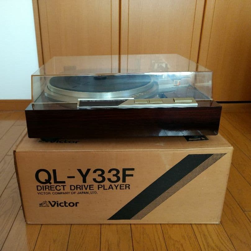 【レコードプレーヤー】