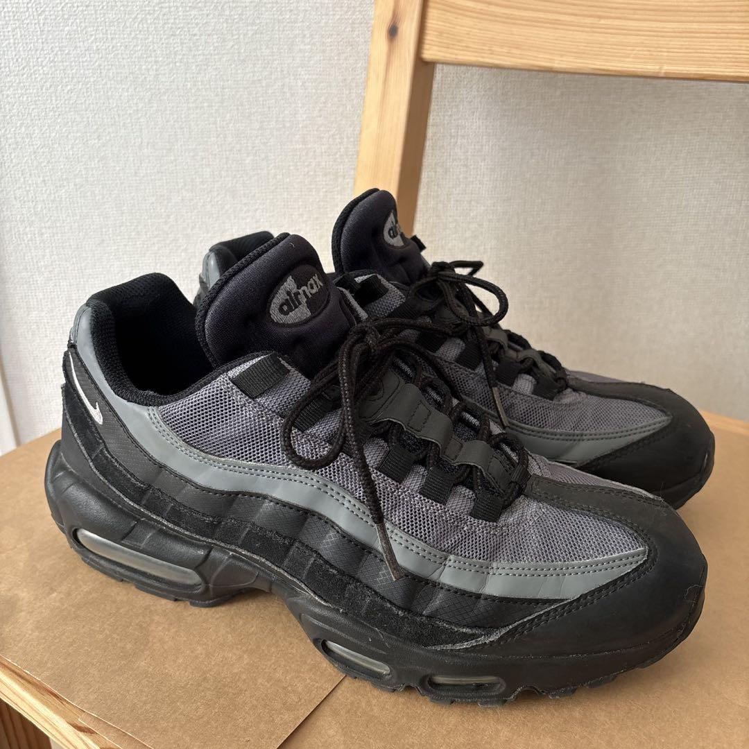 ナイキ エア マックス 95 エッセンシャル