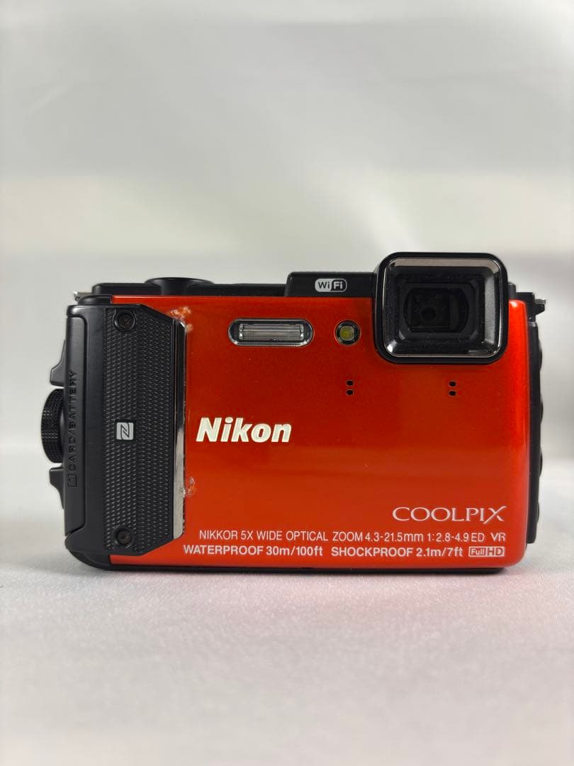 Nikon coolpix AW130 防水カメラ
