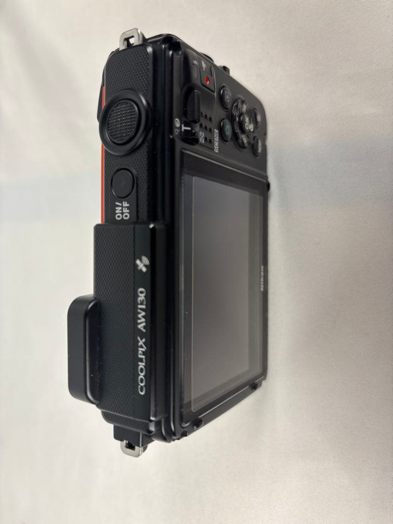 Nikon coolpix AW130 防水カメラ