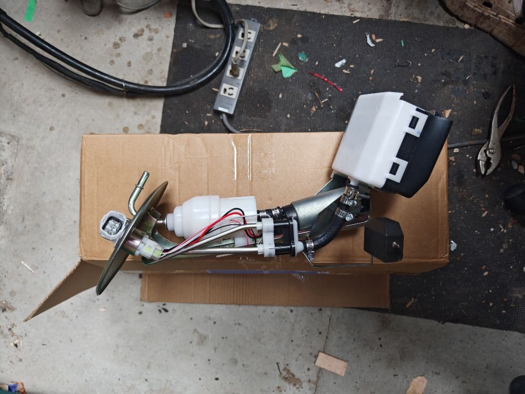 スバル車用旋回チャンバー付燃料ポンプ