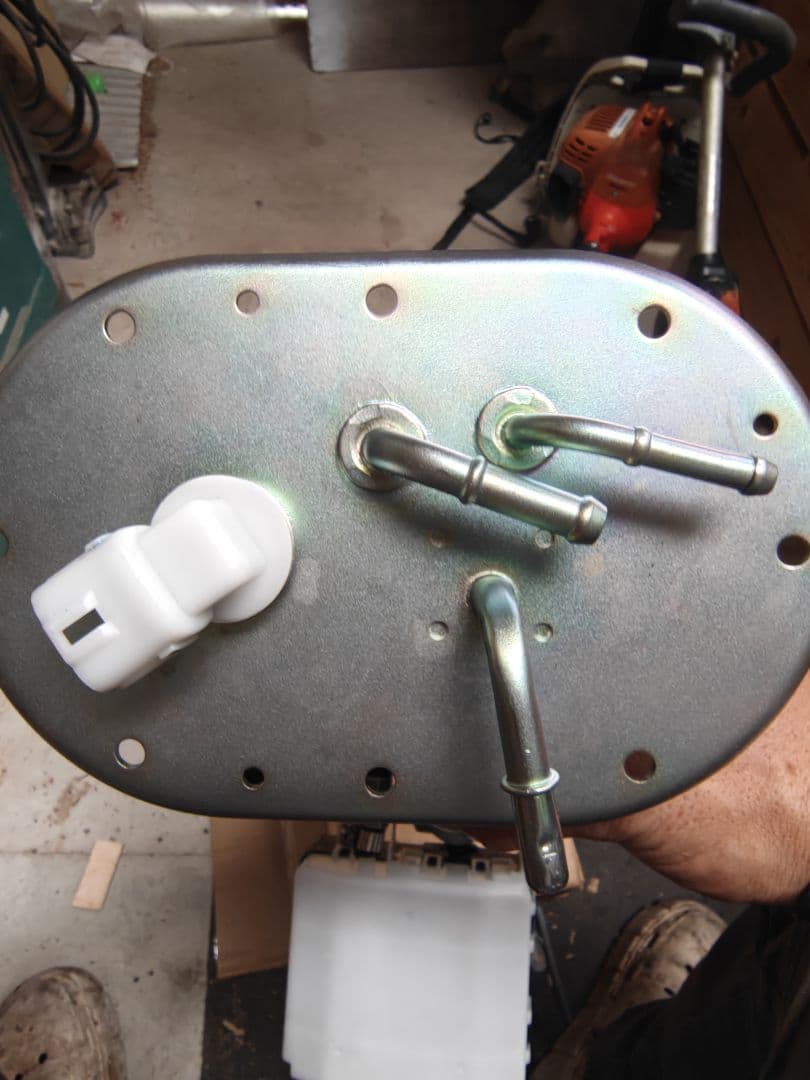 スバル車用旋回チャンバー付燃料ポンプ