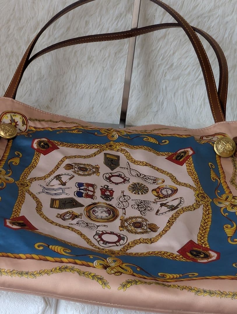 TOPKAPI　トプカピ　装飾的なプリントのトートバッグ　スカーフ柄