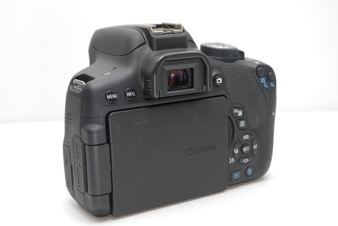 ❤️Canon kiss X8i❤️動作確認済 高画質 美品 単焦点レンズ付き