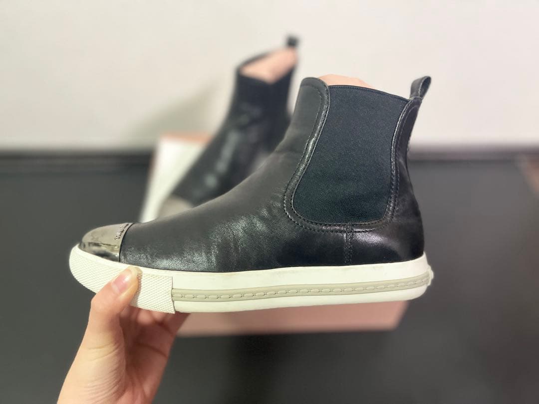 miu miu　サイドゴア　スニーカー　メタルトゥ　レザー　本革 22.5cm