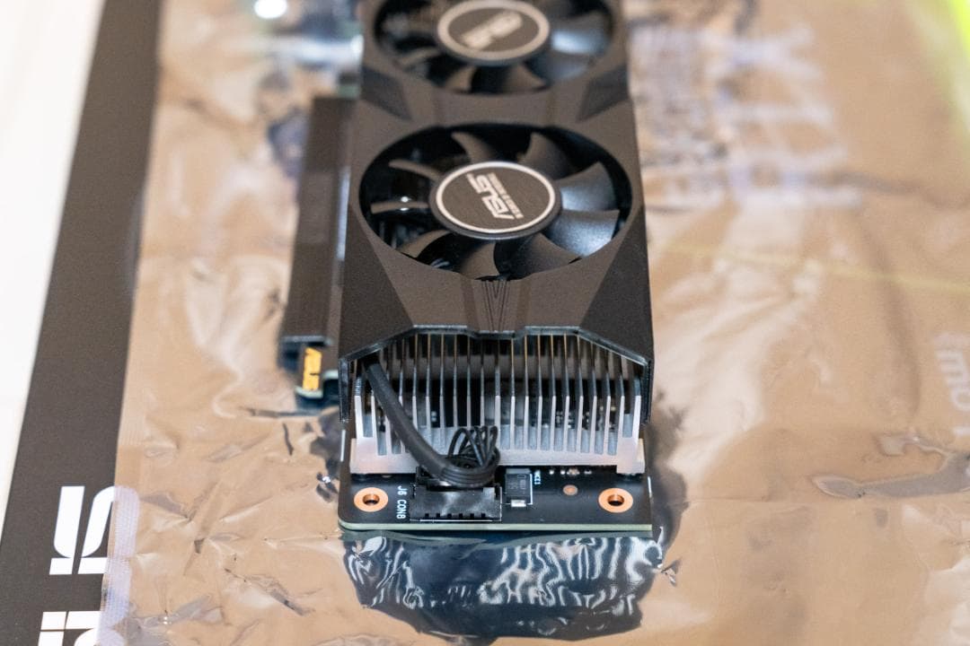 グラフィックボード・グラボ・ビデオカード ASUS GeForce RTX 3050 LP BRK OC Edition