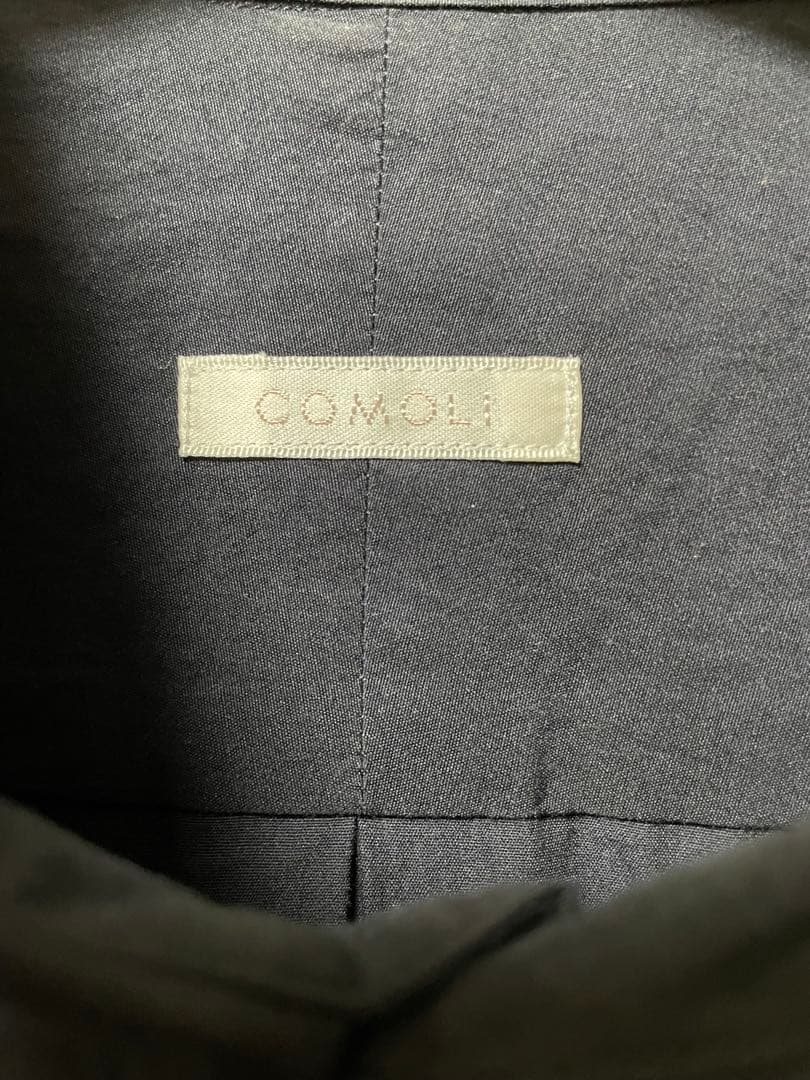 COMOLI ネイビー 長袖シャツ ポケット付き