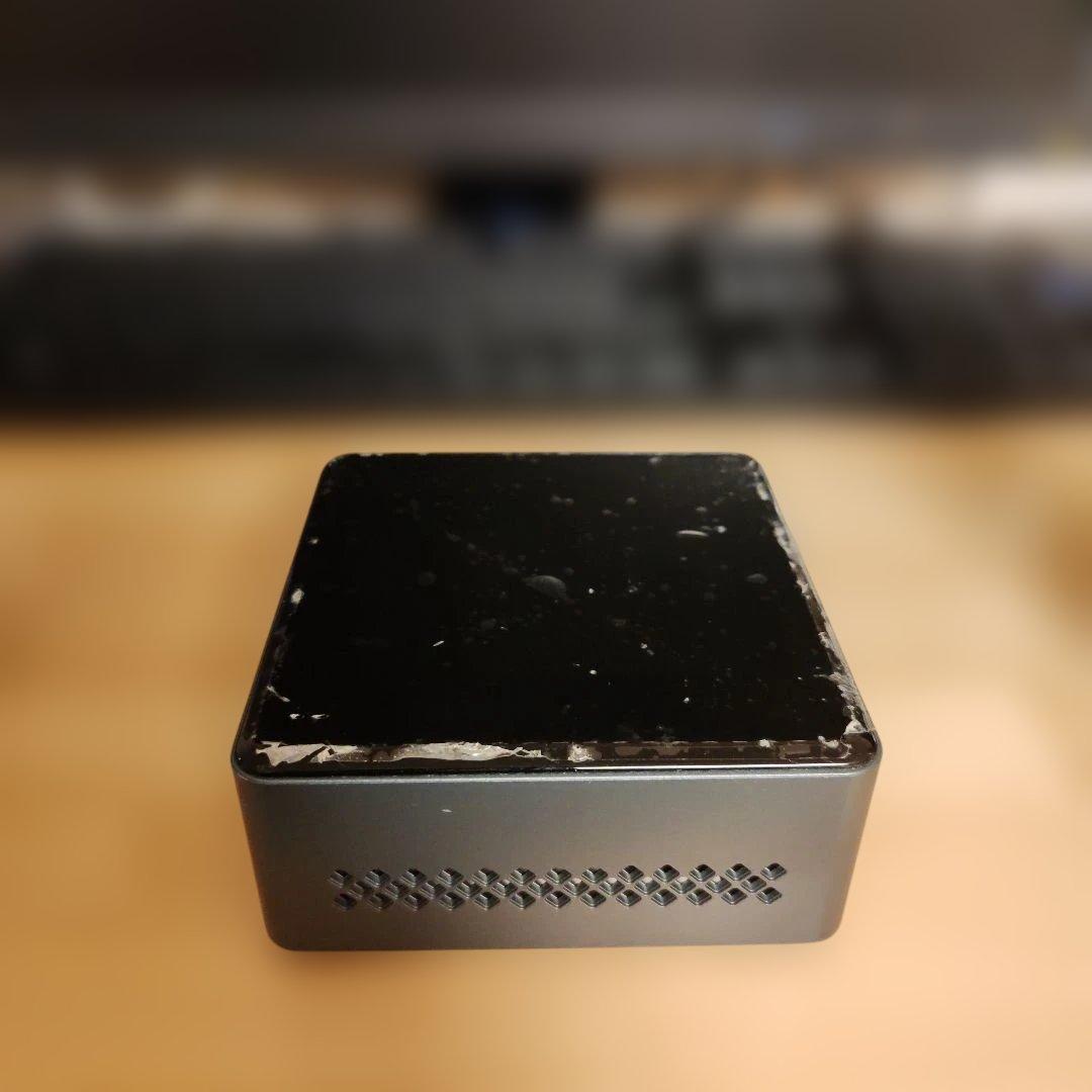 Intel ミニPC 7世代 SSD128GB Linux（ZorinOS)